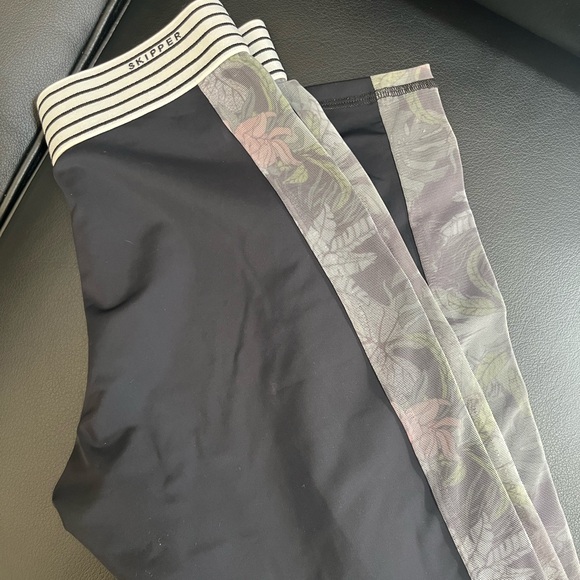 Skipper - Picture 4 of 4